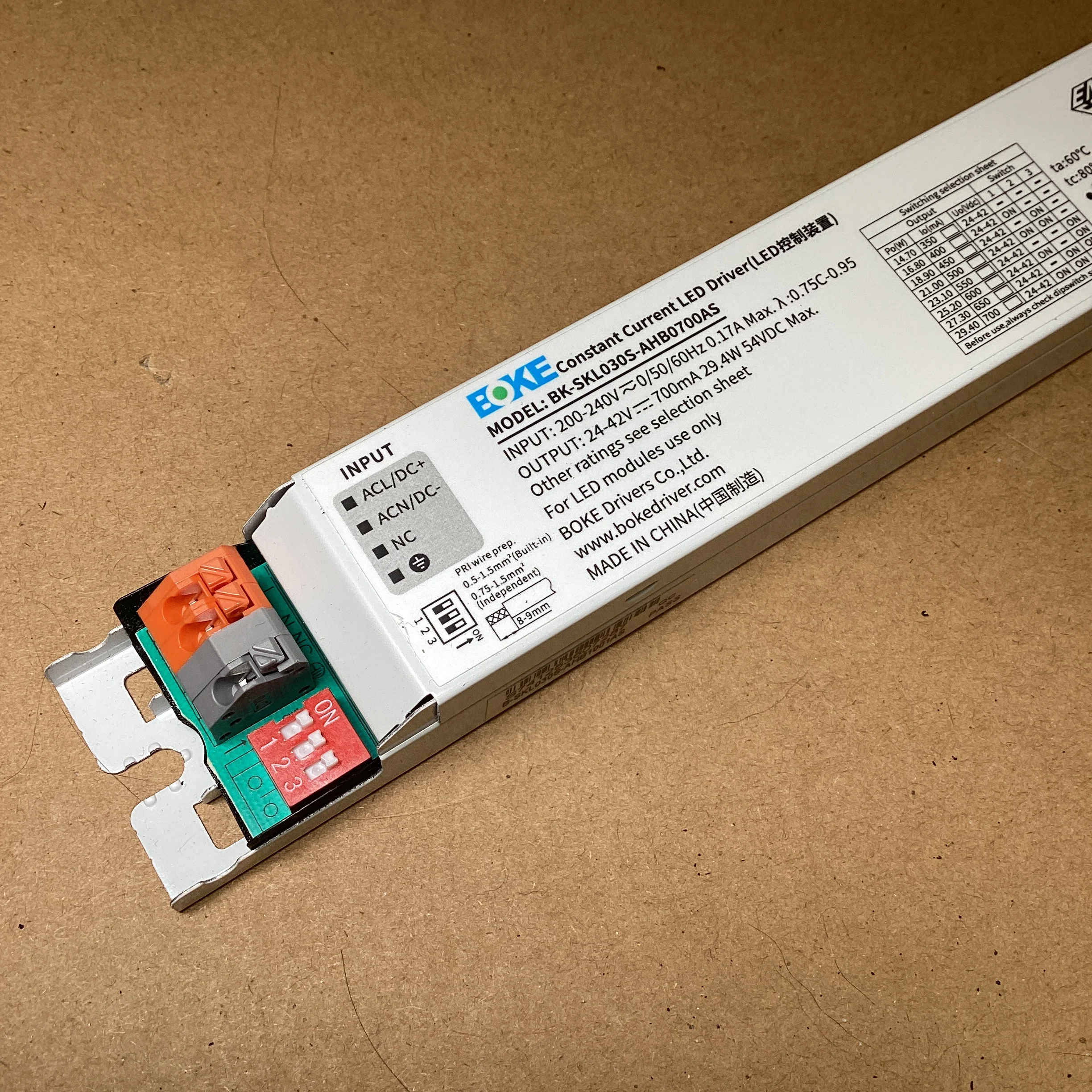 Flicker-free Linear Lighting LED Driver BK-SKL030S-AHB0700AS Multi-level current output 350mA-700mA