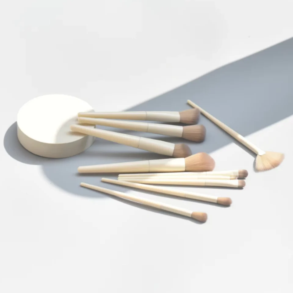 Set de Brochas de Maquillaje Suaves y Esponjosas para Sombras, Base, Polvo, Rubor y Difuminado para Mujeres 3