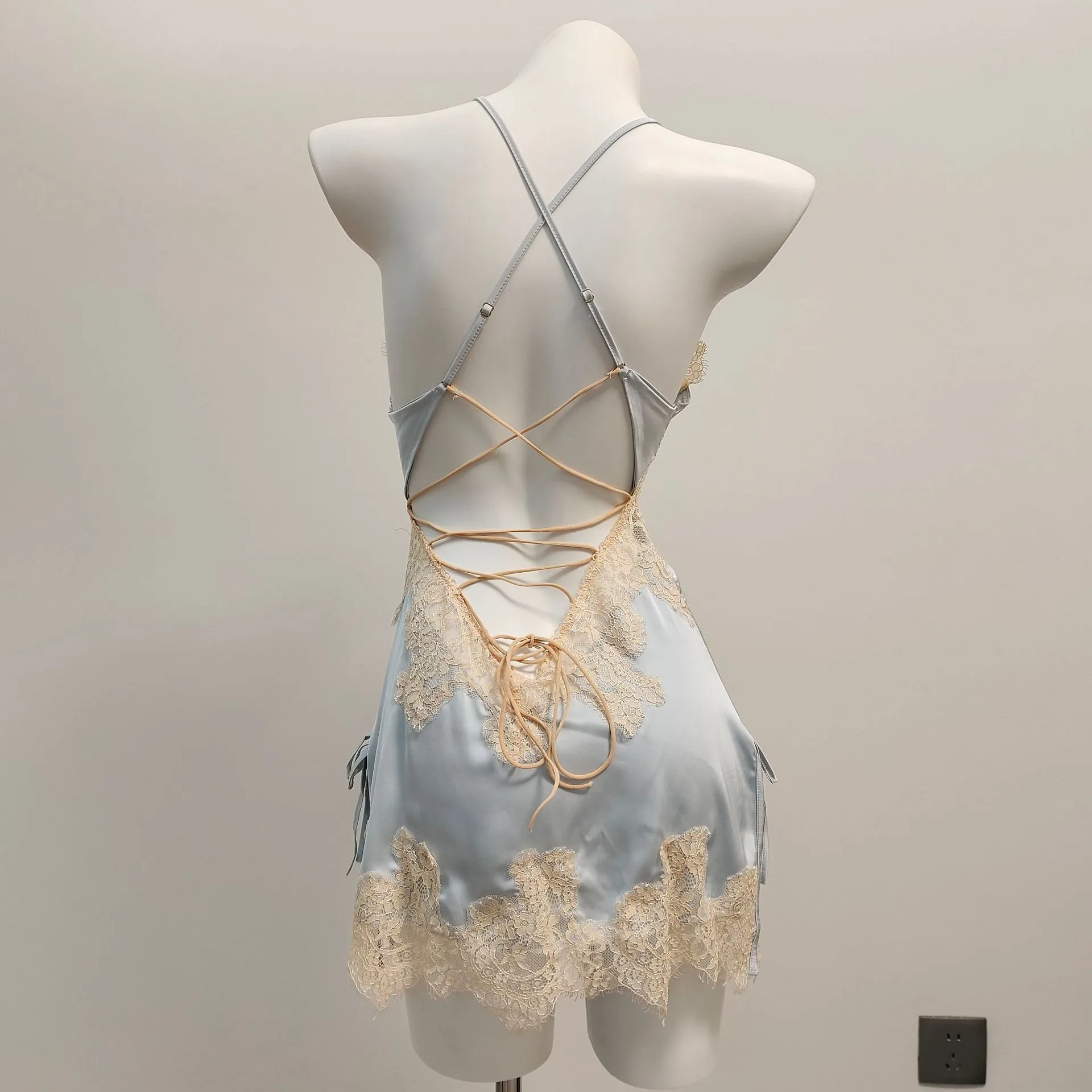 Sexy Pyjamas für Damen, Nachtwäsche, Eisseide, Spitze, schöner Rücken, Hosenträger, Pyjama, Nachtkleid, eleganter Riemen, süßes Nachthemd 2025,
