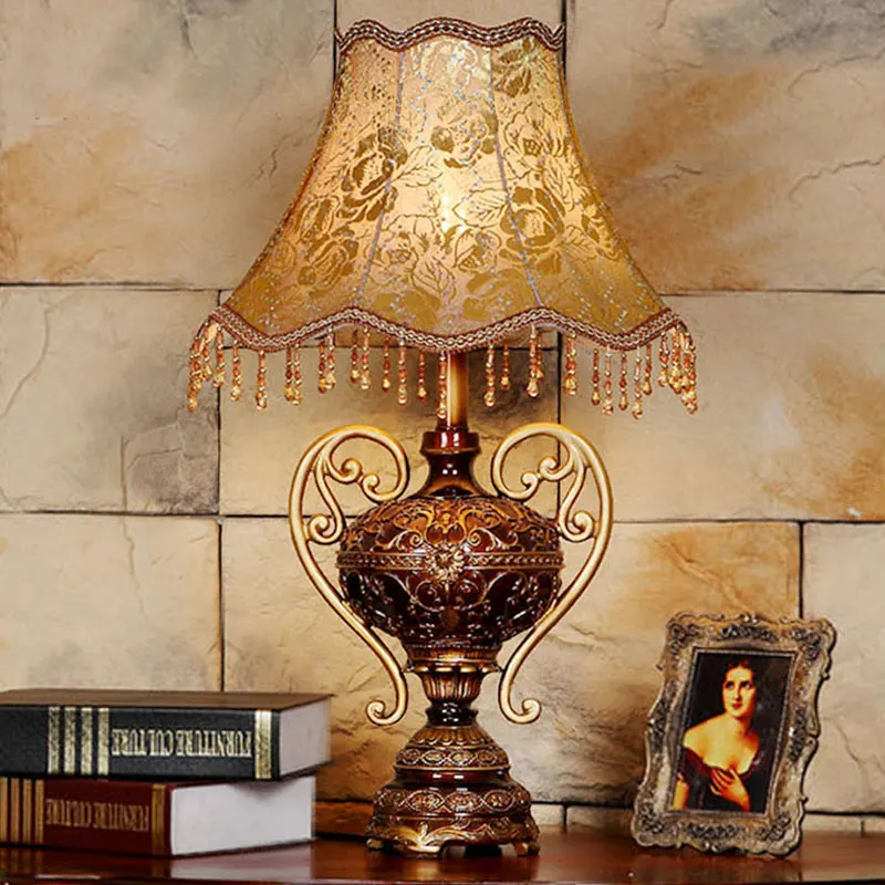 European Style Desk Lamp Bedroom Bedside Retro Light Luxurious Upscale Study Palace Luxurious Living Room Decorative Study Table