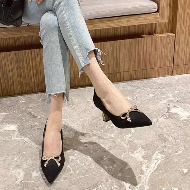 Elegant French Style Bow High Heels 2024 New Spring Women's Single Shoes Pointed Toe Rhinestone Wearable Casual Socialite Look