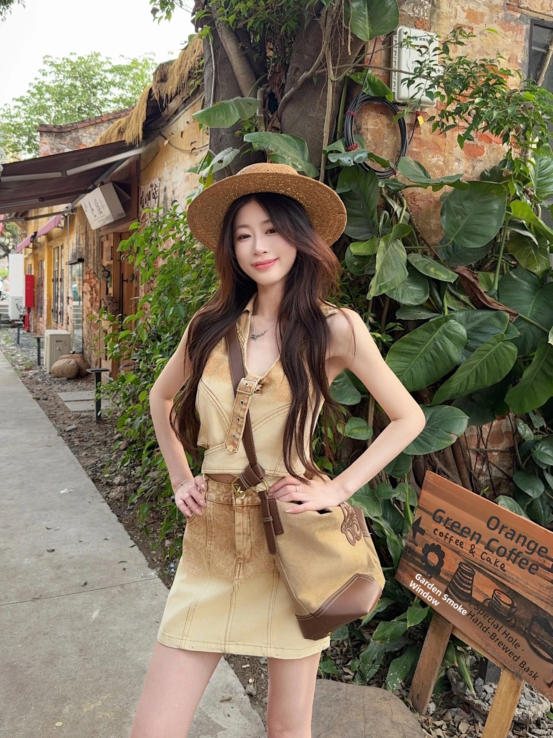

Retro Gradient Sleeveless Collared Vest And Skirt Two-Piece Set for Women Summer Fashion Casual Denim A-Line Skirt