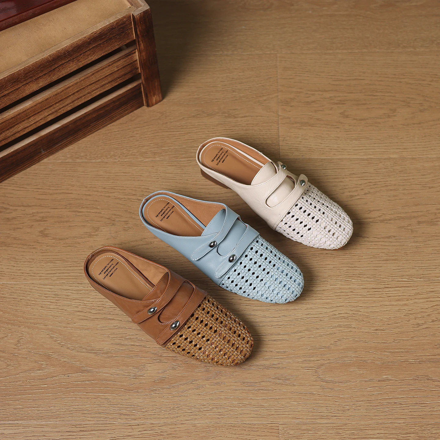 

Genuine Lambskin Woven Closed Toe Women‘s Mules Summer Slippers Breathable Hollow Out Slip On Sandals