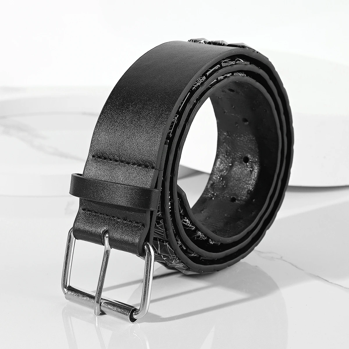 Mode Klassische Pyramide Mit Nieten Punk Gürtel für Männer