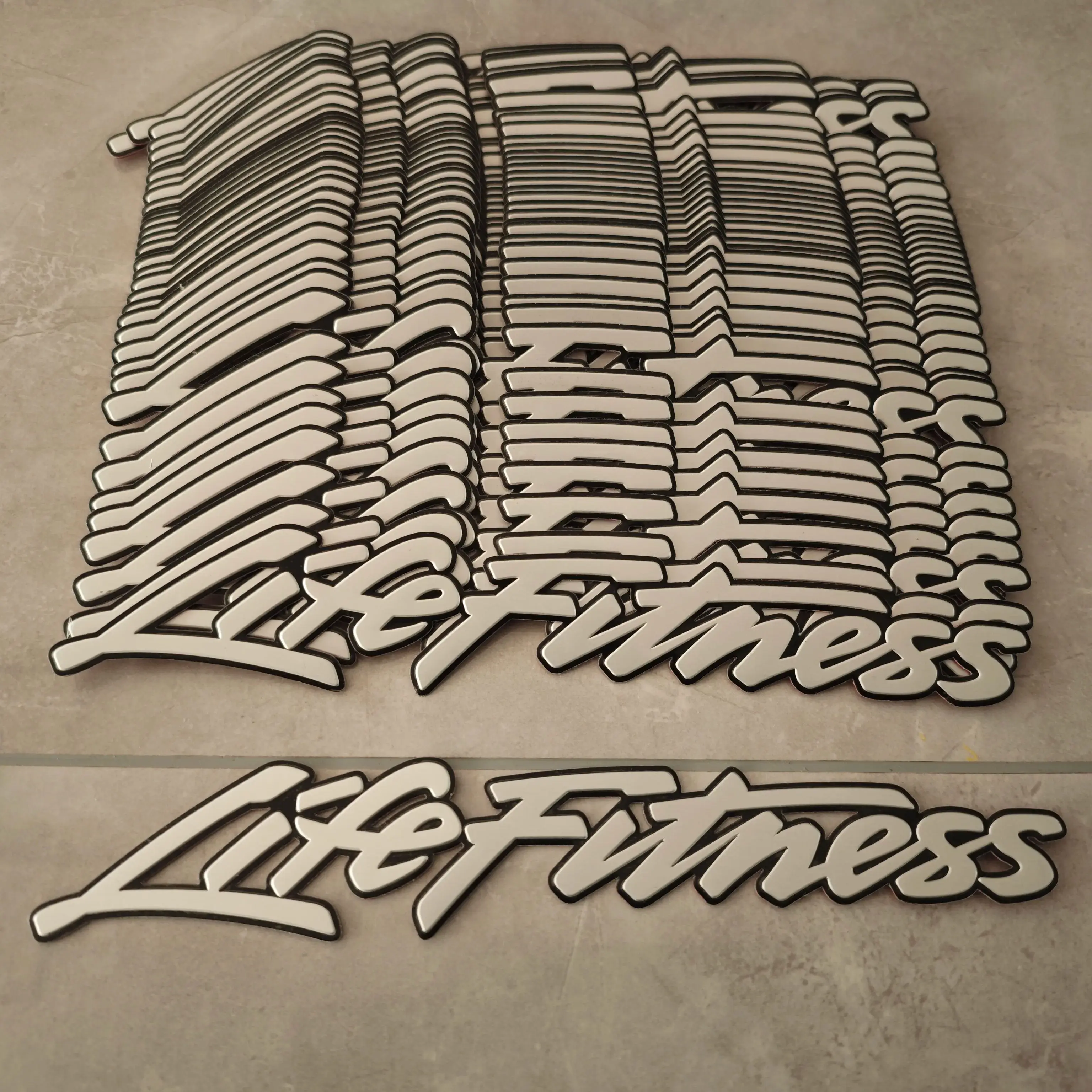 Etiqueta de alumínio Etiqueta Lifefitness com suporte adesivo, logotipo de etiqueta de equipamento de fitness, etiqueta de metal
