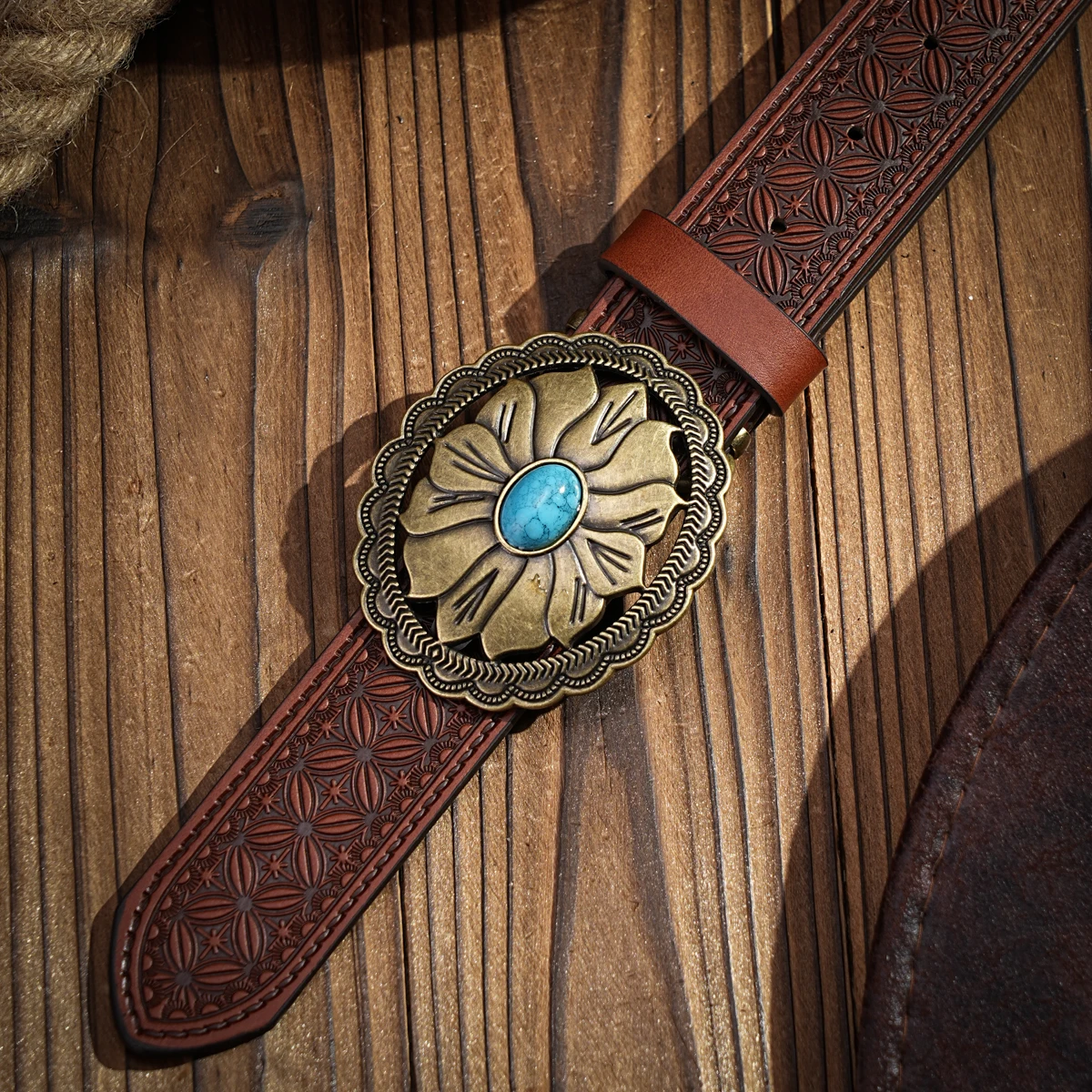 Ein lässiger, individueller und Retro-Gürtel, Kleidungsaccessoire im Western-Stil, Metallschnalle, PU-Gürtel, geeignet für Männer und Frauen. – Detail 10