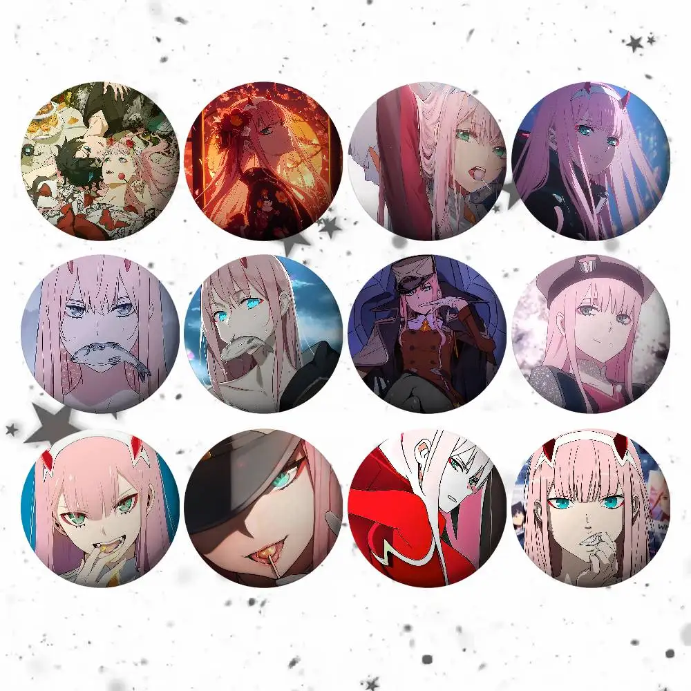 Darling In The FranXX Zero Zero Two Kreative lustige Knopfnadeln Broschen Abzeichen für Kleidung Rucksäcke schöne Geschenke für Kinder Freunde