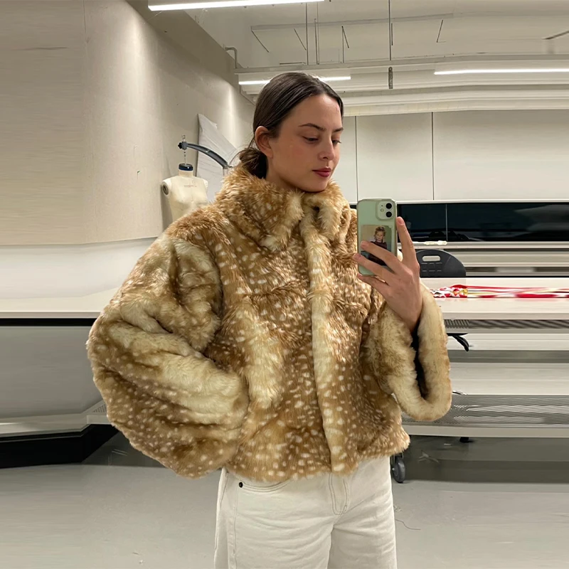 

Thicken Spotted Faux Fur Coat Women Warm Long Sleeve Zipper Jacket Winter Loose Outwears 2025 New Autumn Female Fashion Coats