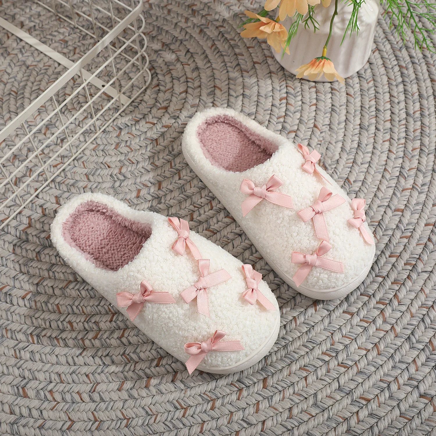 Neue Trendige Herbst- und Winter-Plüsch-Baumwoll-Hausschuhe für Damen, Warme Indoor-Pantoffeln mit Niedlicher Schleife in Rosa – Detail 11