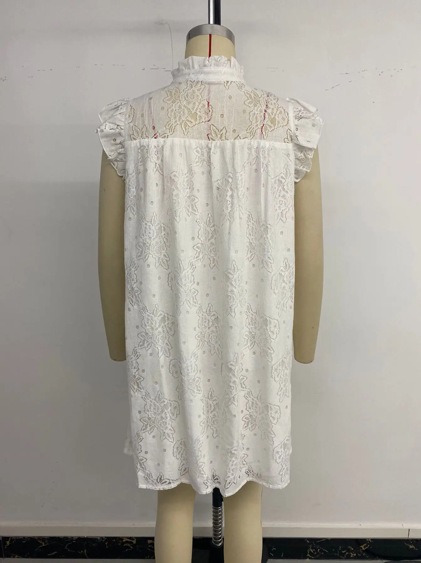 Robes élégantes en dentelle blanche pour femmes, Mini robe ajourée sans manches, taille haute, col en V, pull ample, courte, printemps été