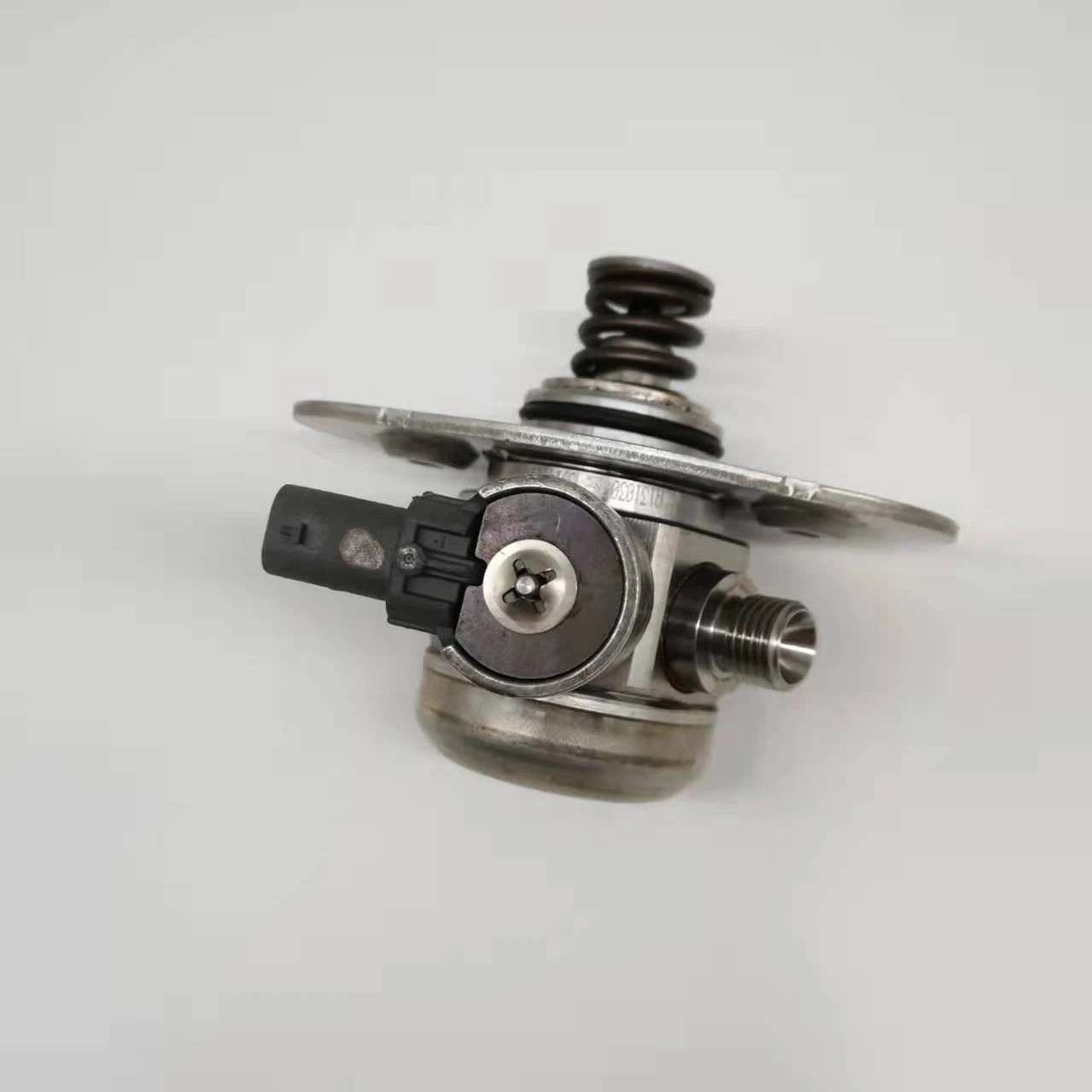 13518604229 13517584461 Pressure Fuel Pump for BM W F20 F21 F34 F30 F80 F32 F82 F11 F10 X1 E84 X3 F25 Z4 E89