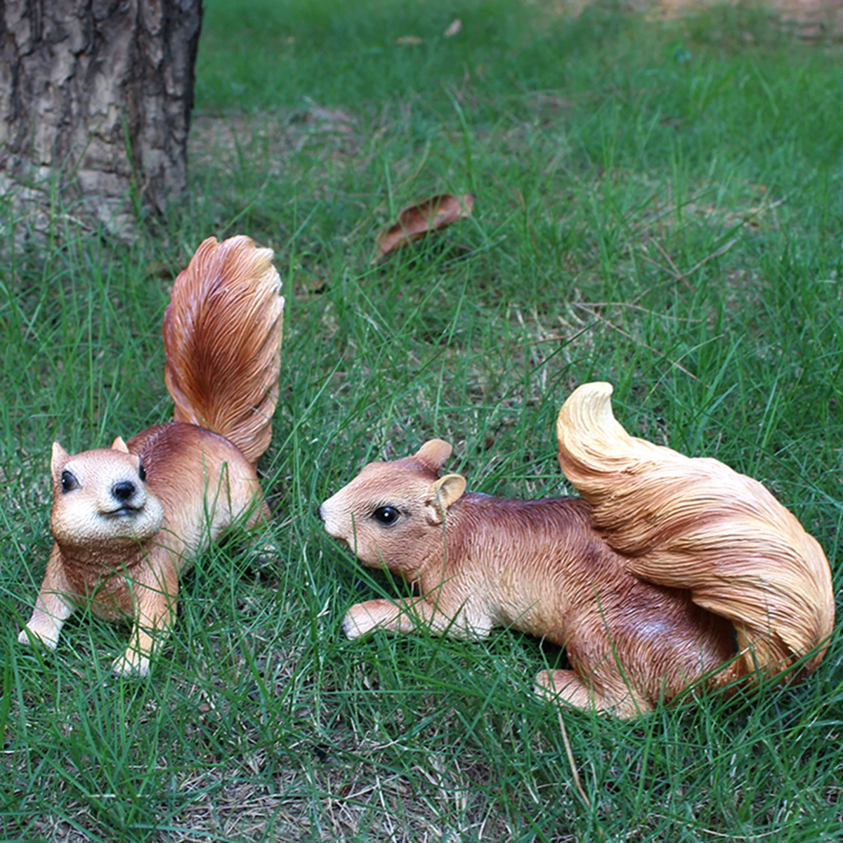 2 Pieces of Simulated Squirrel Tree Hanging Resin Crafts, Courtyard Garden Tree Decoration, Courtyard Lawn Decoration, Home and
