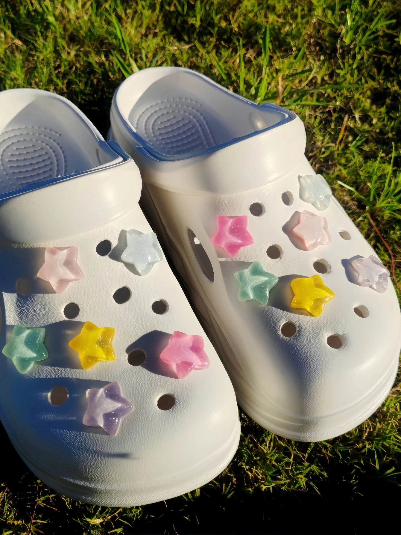 12pcs Women\'s Shiny Colorful Stars Sandals Shoe Accessories, Slippers Accessories DIY Shoe Flowers Removable Decorative Buckles