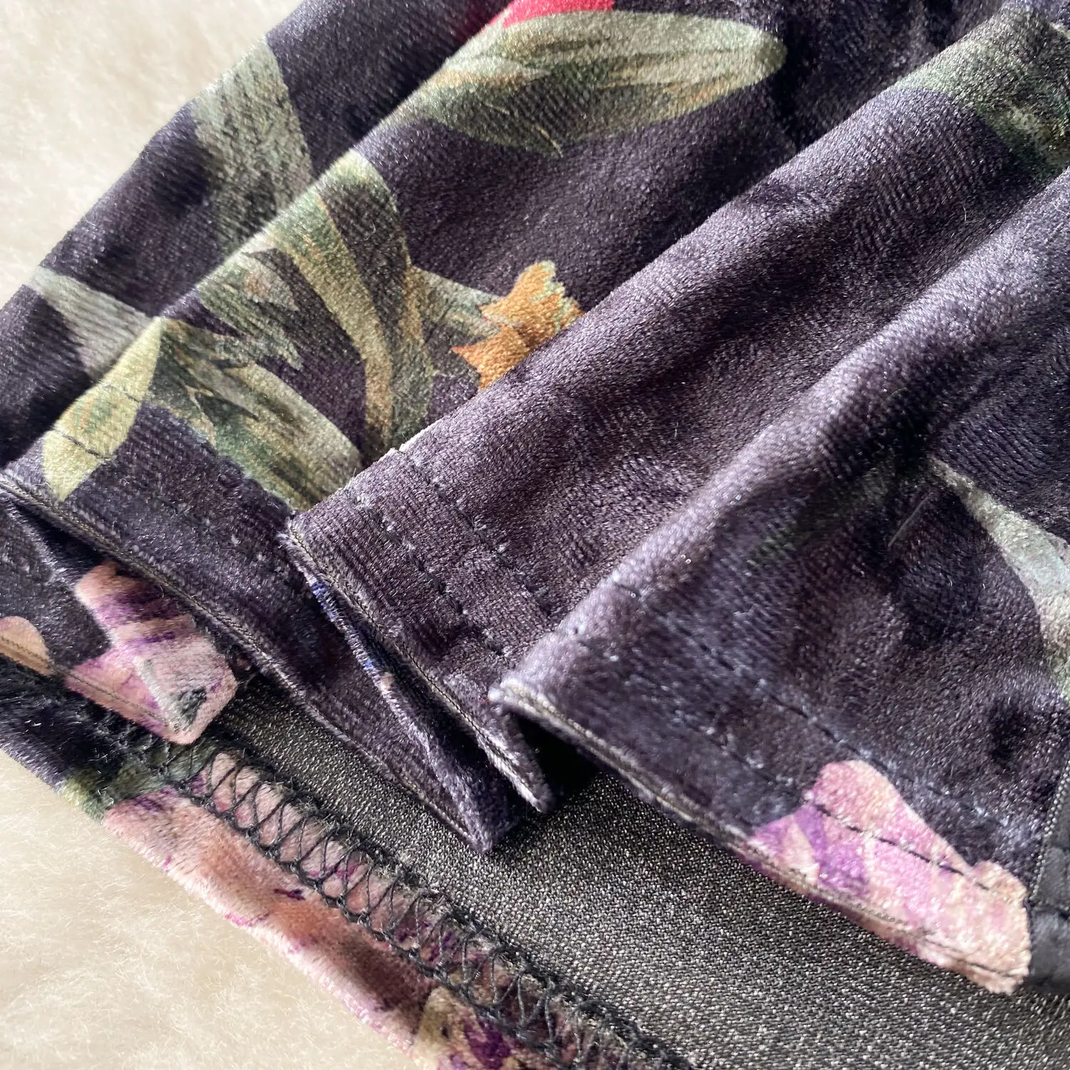 Foamlina nouveauté Robe en velours à fleurs coupe ajustée à manches longues haute fente Robe de soirée Style chinois découpe Robe Midi