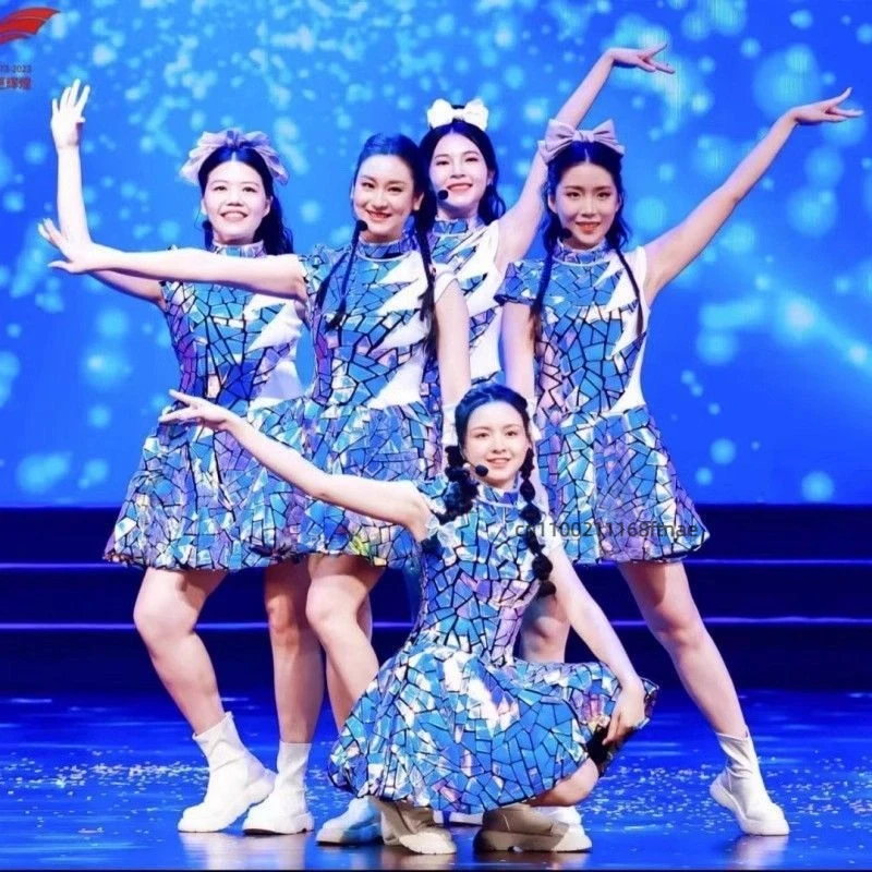 أزياء رقص الجاز الجديدة مع أزياء أداء الرقص بعدسة الليزر الملونة، مجموعة أزياء أداء مغني المسرح للنساء