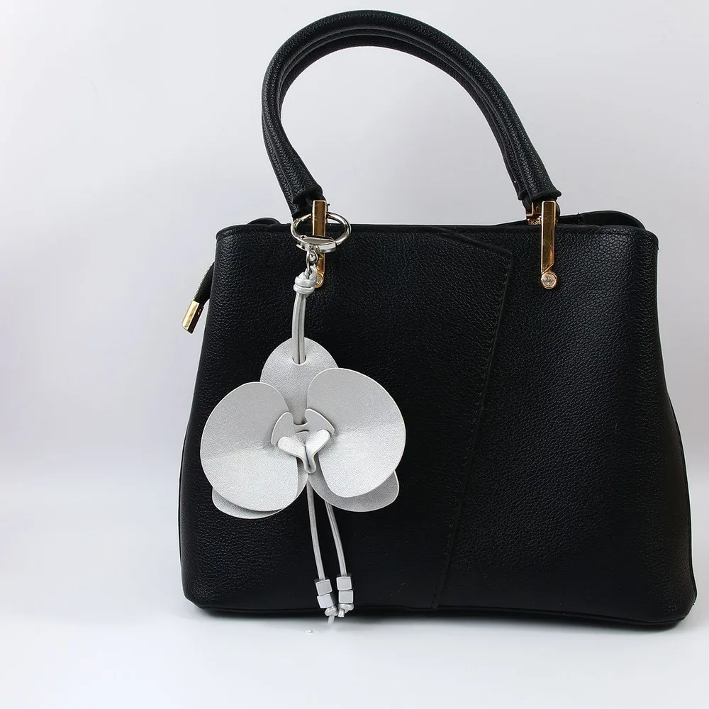 Flower Bag Charm Silver Layered Flower Keychain Handbag Decoration Fashion Accessory For Ladies Birthday Gifts Bridesmaid Gift