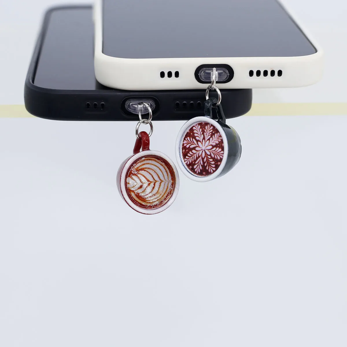 

A Coffee Cup Phone Dust Plug Resin Hanging Accessory Decoration Accessory For Iphone 17 Type-C Port Pendant Gift Lanyard