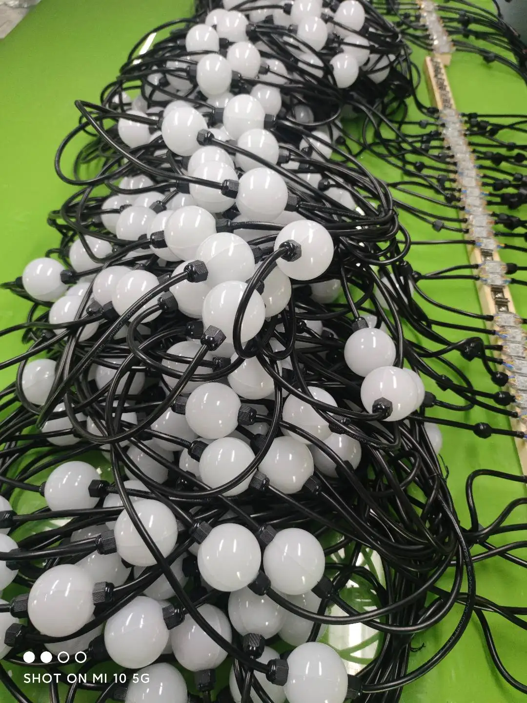 DC24V 1.3W PVC Christmas RGB LED spherical light string IP44 waterproof, dimmable, suitable for Christmas tree holiday