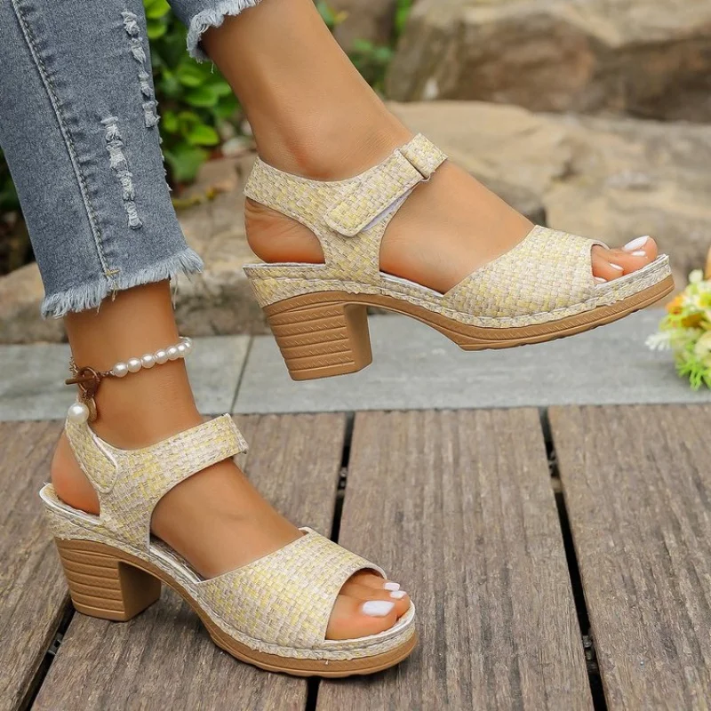 2025 summer new large size thick high heel sandal women 2025 summer new TEUM explosive lightweight women wearing sandals