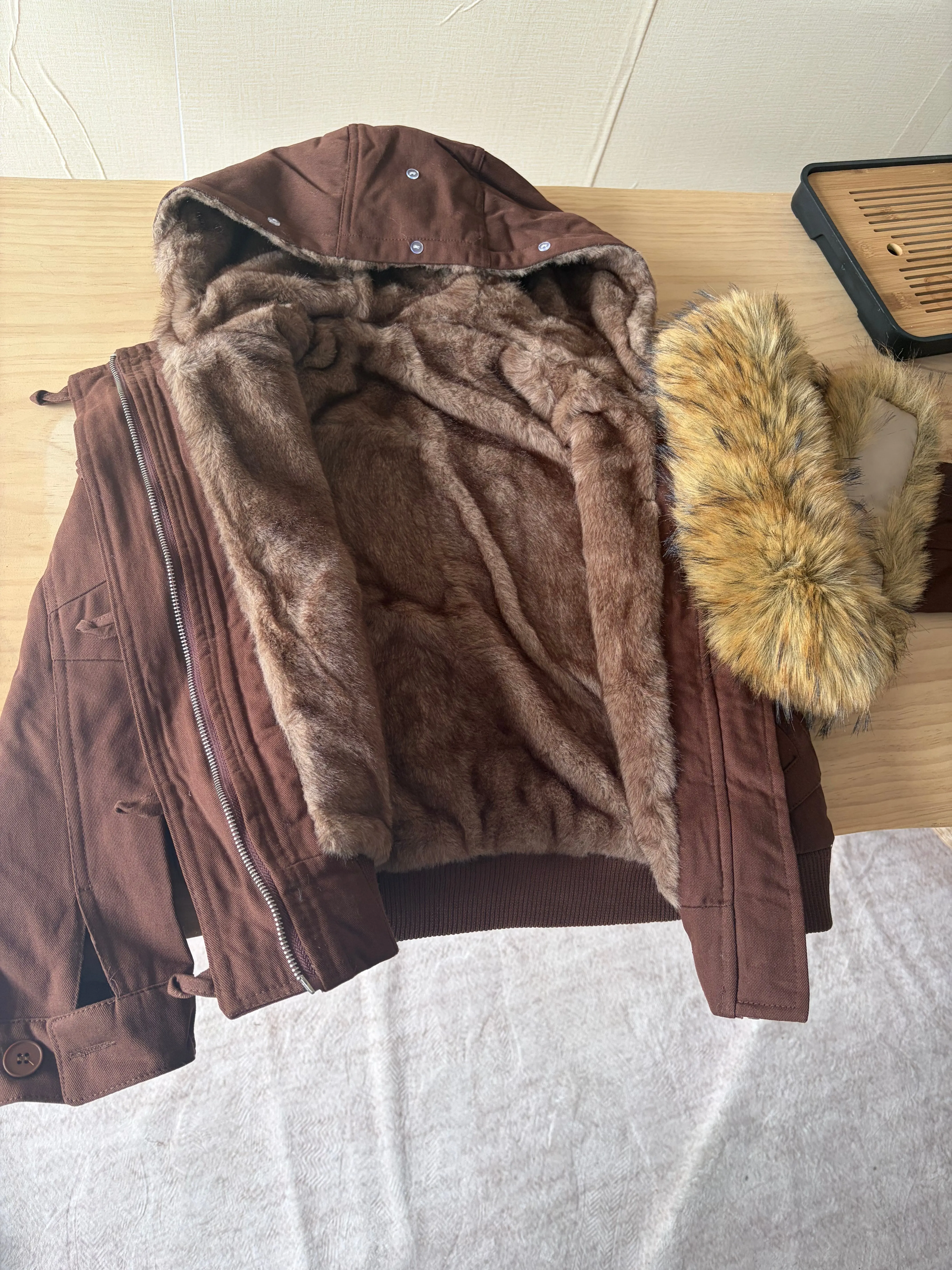 Fur Lined Bomber Jacket American Y2K Vintage Womens Brown Hooded Coat with Faux Fur Trim and Ribbed Cuffs Fashionable and Casual