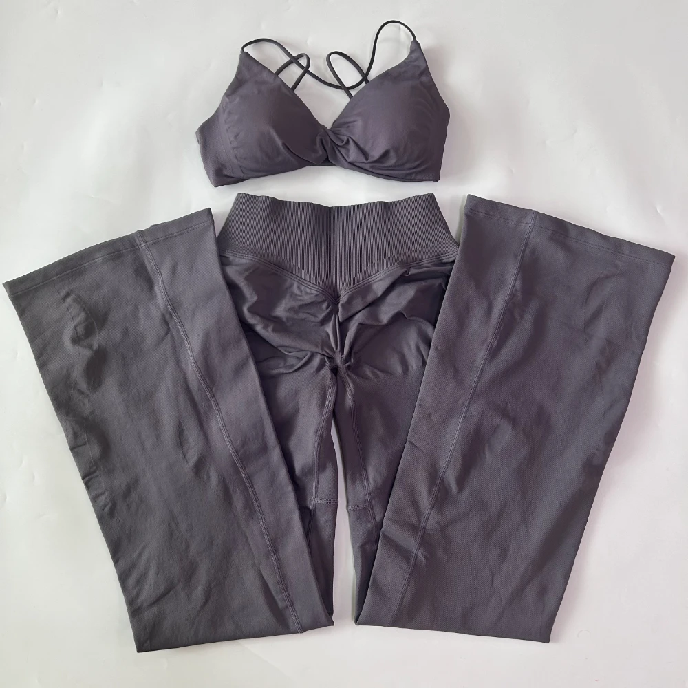 2-teiliges Set mit ausgestellten Leggings für Damen, Sport-BH mit Twist-Front, weite Yoga-Hose, nahtloses Yoga-Set, Trainingskleidung, Trainingsanzüge – Detail 11