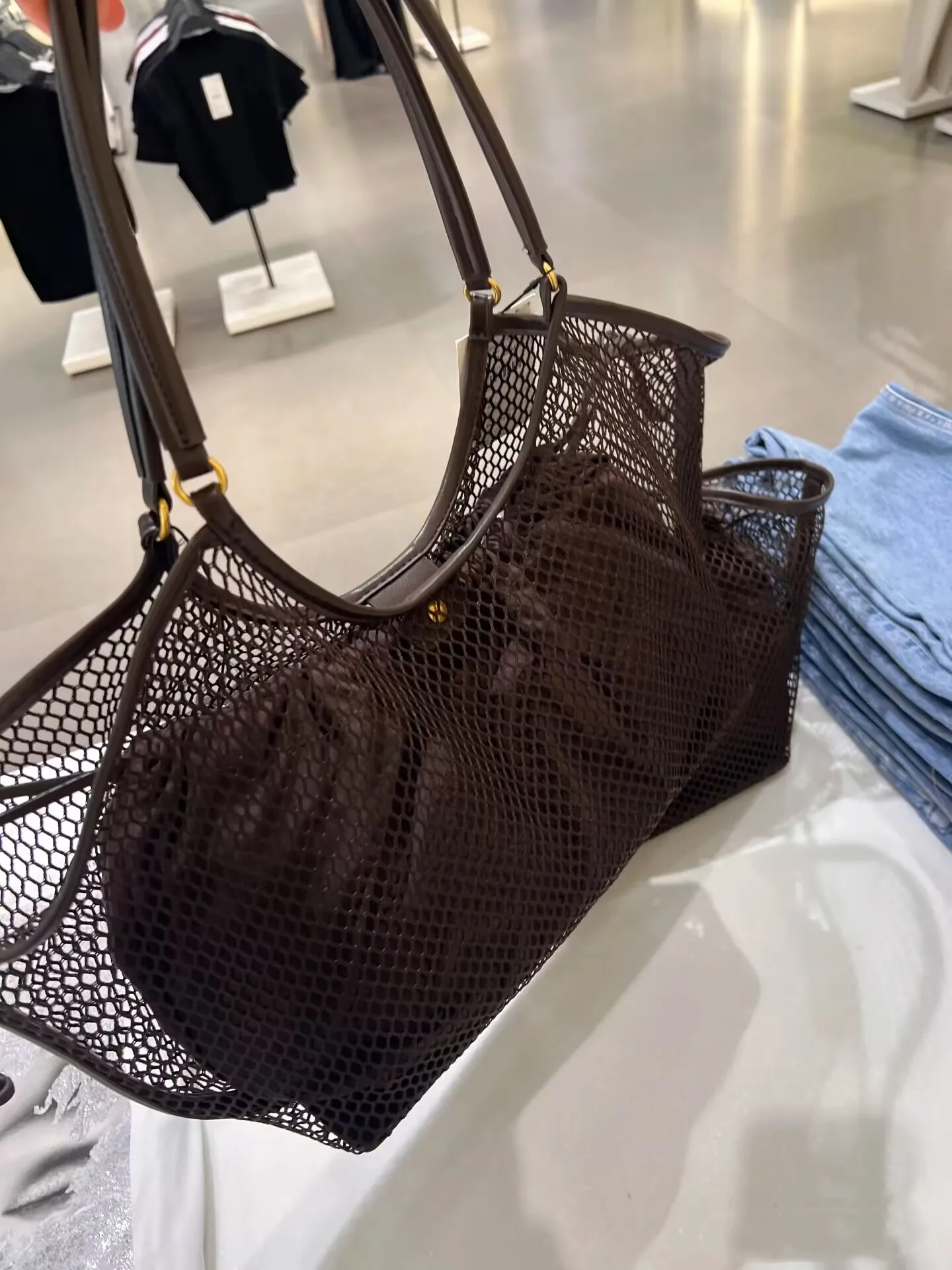 NEW PU Leather Wing Tote Bag Roomy Cluth Bag Large Capacity Buckle Woman Luxury Designer Travel Luggage Bag Shopper Handbag image 2