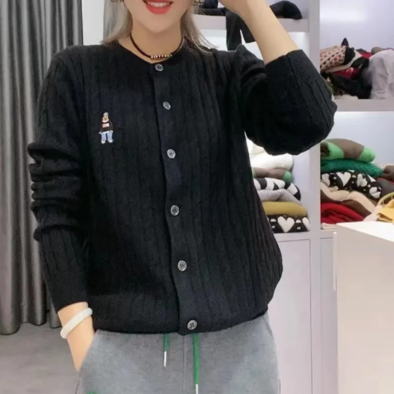 Fashion and leisure bear embroidery cashmere knit cardigan women autumn winter round collar loose sweater versatile wool coat