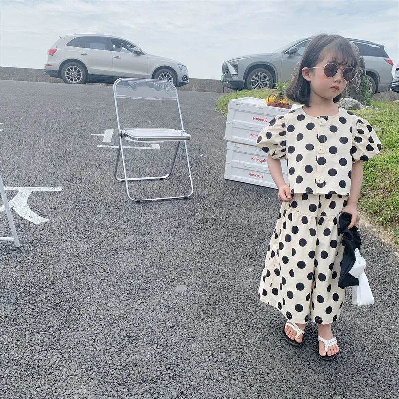 Polka dot manga curta top + calças perna larga para meninas, roupas de verão, 2 peças