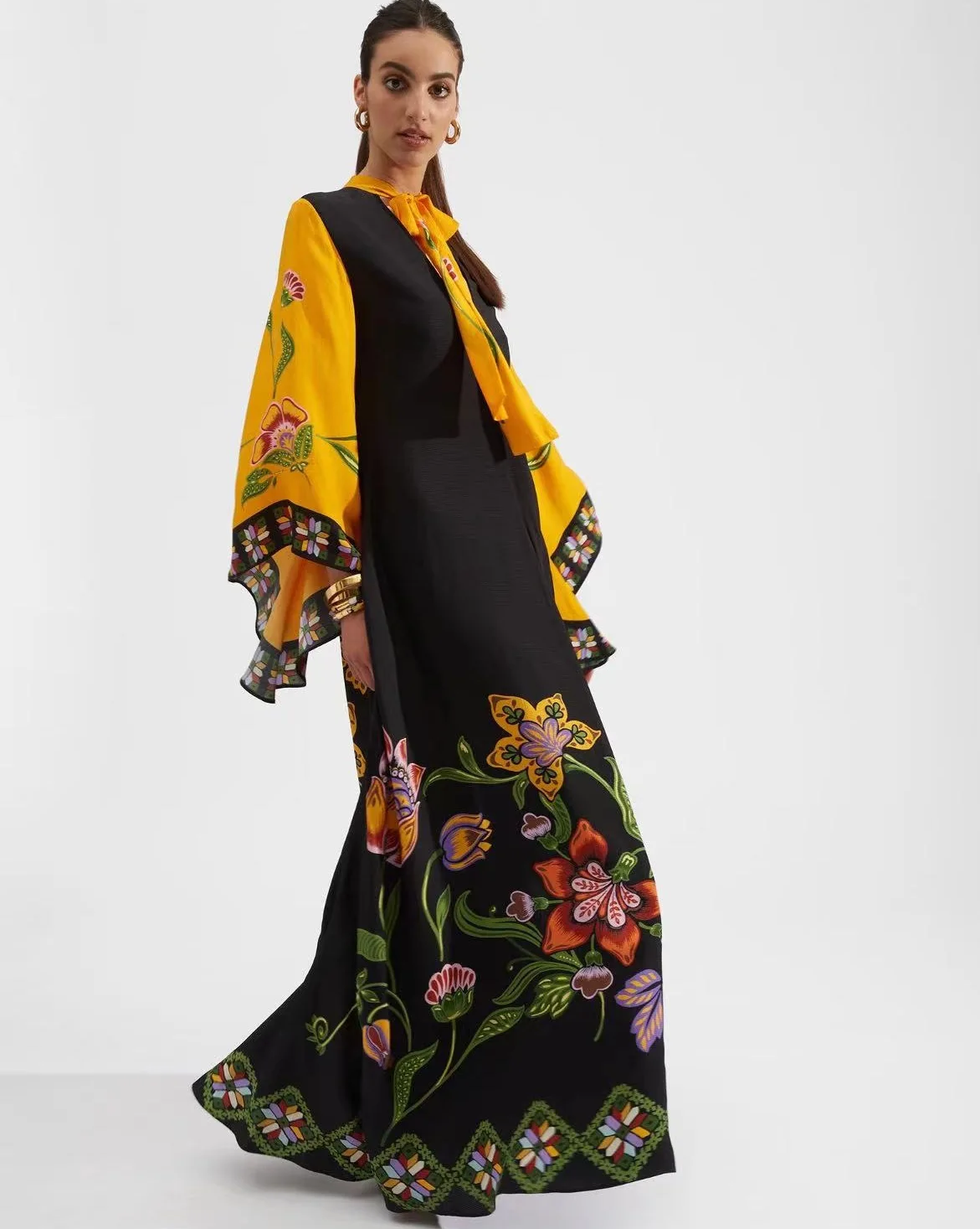 Abito lungo Boho con stampa etnica retrò primaverile Abito da donna elegante con lacci Abito lungo da donna allentato a maniche lunghe autunnale