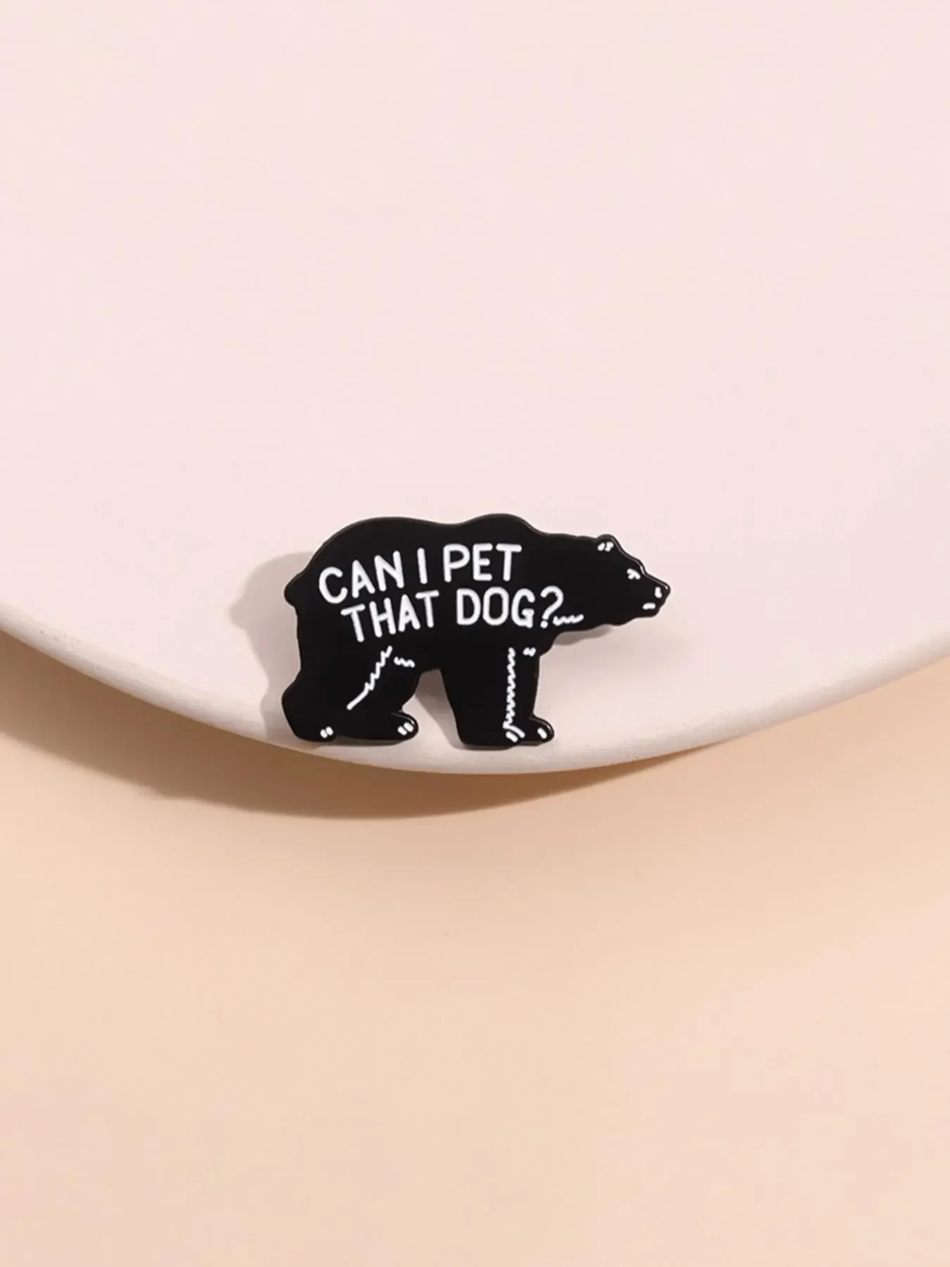 Creative Cartoon Bear Design Brooch Clip, Cute Letter Pattern Enamel Lapel Pin for Backpacks, Jeans, Scarves, Hats Decoration, Fashion Accessories for Men & Women, Durable Metal Pins, Alloy Brooch Pin