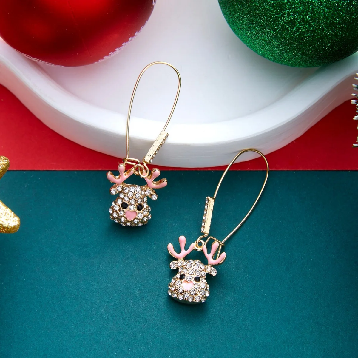 Weihnachtliche Zierliche Ohrringe mit Rotem Schal und Hirschmotiv für Damen, Bunte Strass-Rentier-Elch-Tier-Ohrringe, Neujahrs-Schmuck – Detail 31