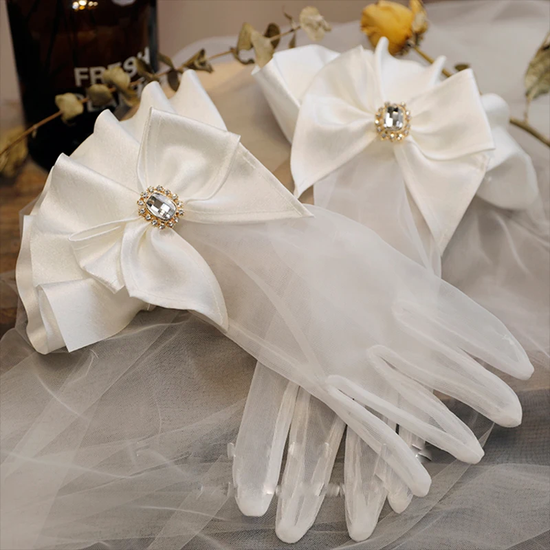 Women's Soft Tulle Bridal Gloves for Wedding White Bow Crystals Short Stretchy Gloves Wrist Tea-Party 1920s luvas de noiva