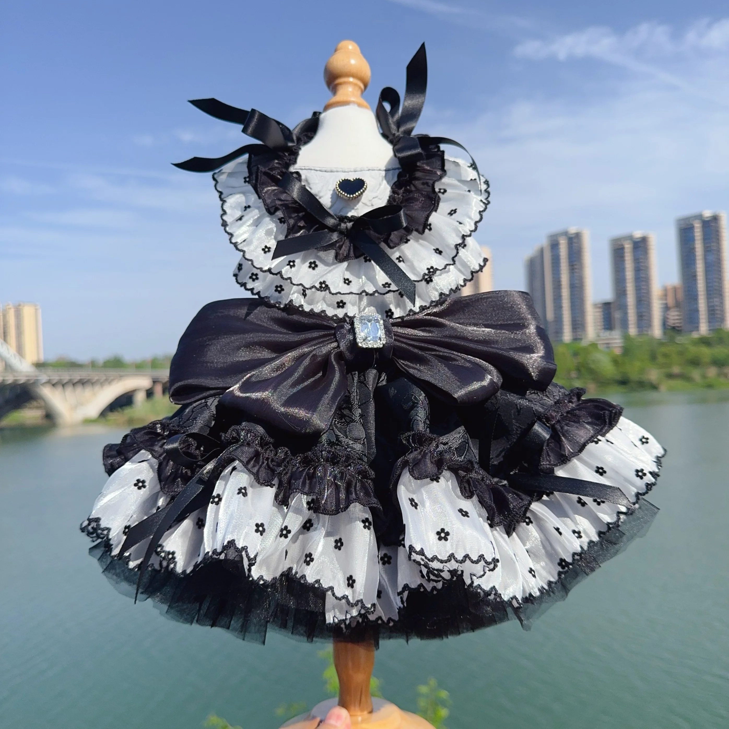 

Black White Dot Print Pet Dog Clothes Fine Handmade Lace Bow Party Wedding Dresses For Small Medium Dogs Chihuahua Puppy Coats