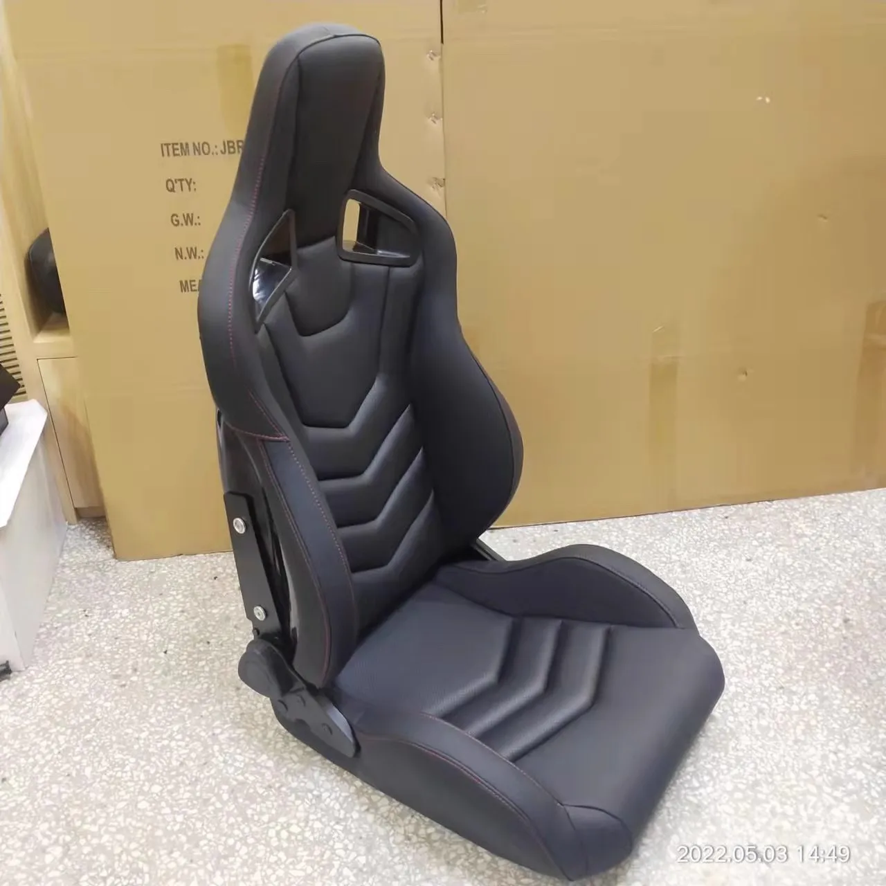 

Car Seat Universal CS-Style Racing Bucket Seat PVC Suede FRP Fiberglass Back Car Chair