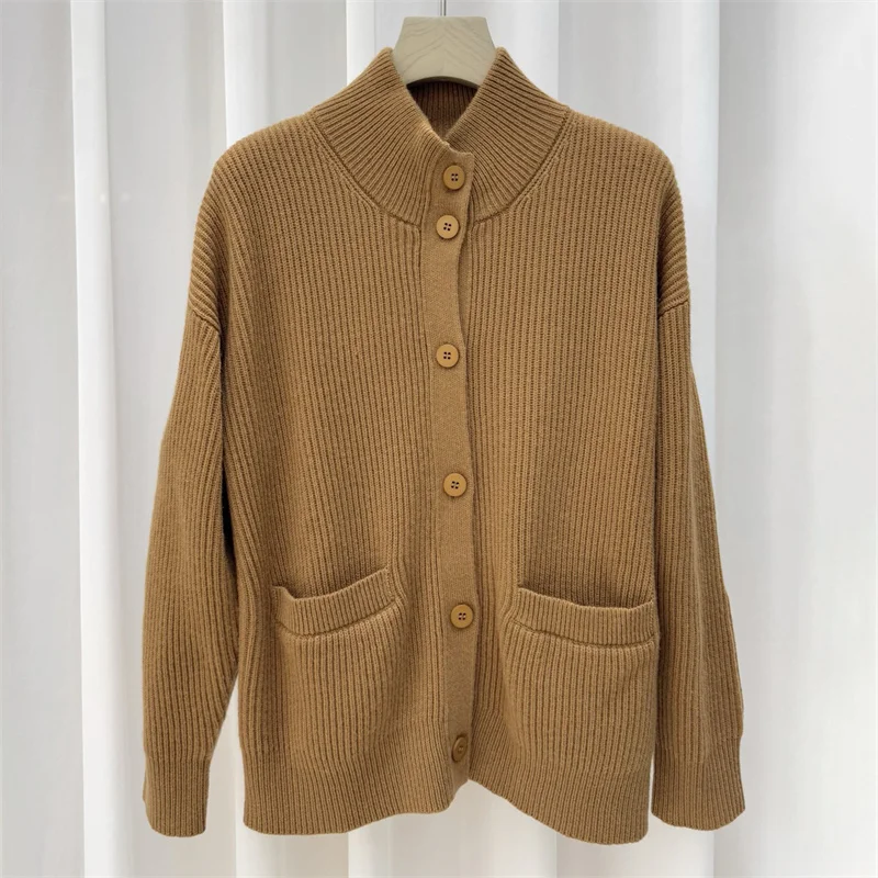 เสื้อคาร์ดิแกนสำหรับผู้หญิง ฤดูหนาว 2025 รุ่นใหม่ ผ้าถักยืดหยุ่น คอตั้ง แขนยาว เสื้อท็อปผสมขนสัตว์ เสื้อสเวตเตอร์ผู้หญิงสไตล์ y2k เสื้อโค้ทผู้หญิง