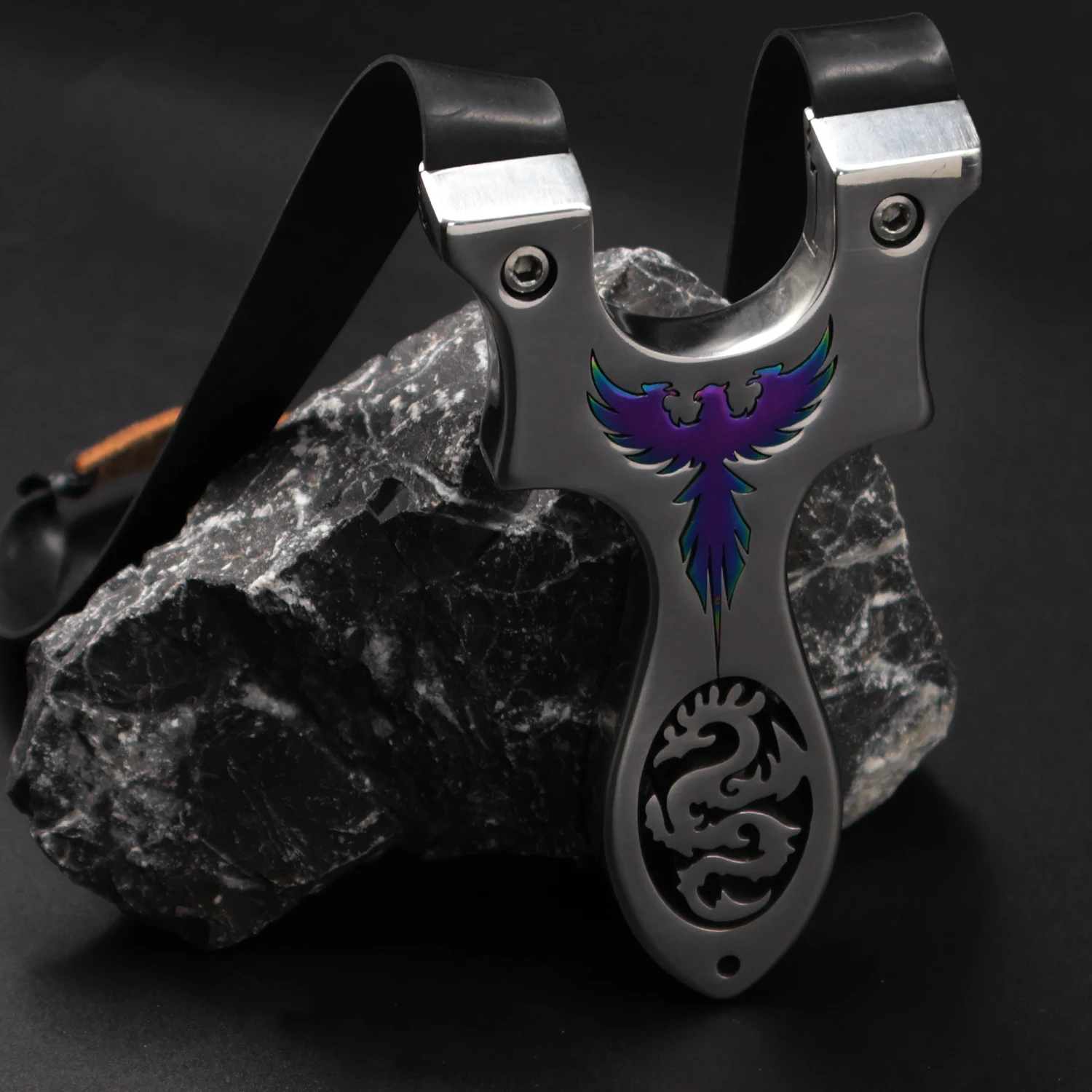 

Stainless Steel Bright Metal Slingshot Colorful Dragon Eagle Pattern Cool Slingshot Professional Hunting Shooting Catapult