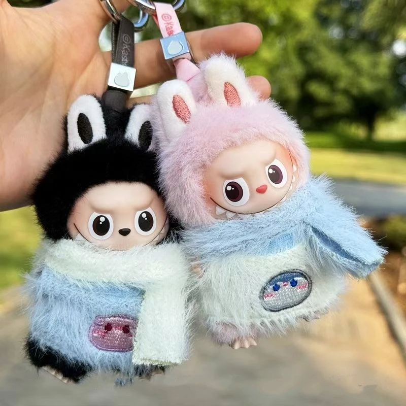 

Мини-плюшевая кукла, одежда для Labubu 4,0, свитер, штаны кофейного цвета, шарф, костюм пингвина, аксессуары, рождественские подарки