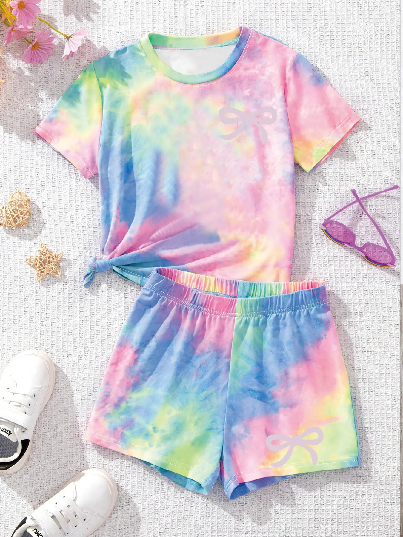 Bequemes 2-teiliges Outfit für Mädchen, T-Shirt und Shorts aus weichem, atmungsaktivem Stoff mit Batik-Schleifenmuster für Urlaub und Ausflüge