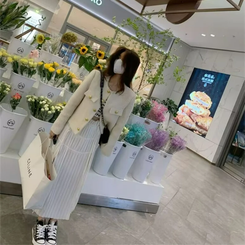 

Новые весенне-осенние корейские пальто, женская куртка, французское шерстяное твидовое пальто, модное высококачественное короткое тонкое темпераментное пальто с золотыми пуговицами