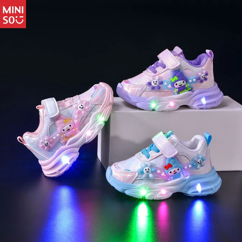 

Miniso 2025 г. Обувь со светодиодной подсветкой для девочек с вибрацией — повседневные кроссовки на мягкой подошве с мигающими огнями