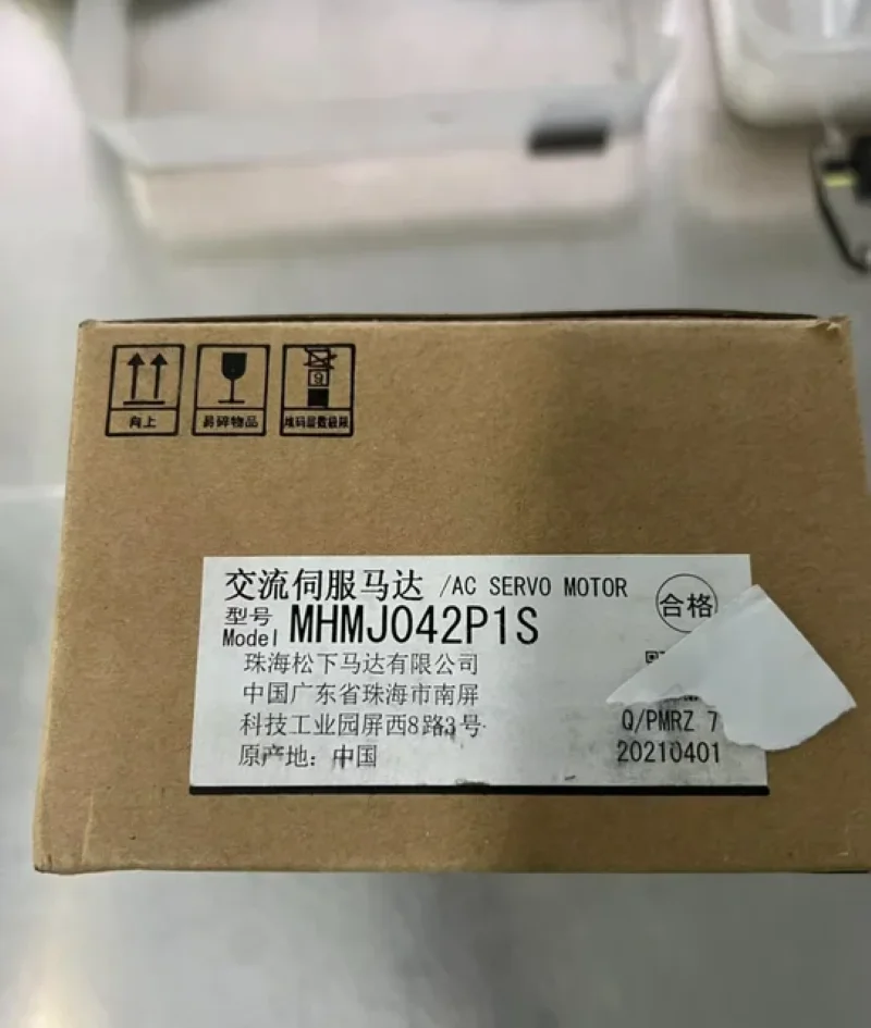 

1pc AC Servo Motor MHMJ042P1S New In Box Fast Ship