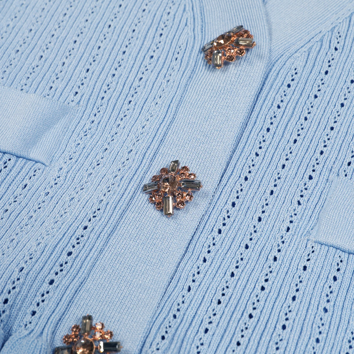 

Комплект из укороченного трикотажного кардигана с пуговицами и юбки-«рыбий хвост» в пяти цветах, новая высококачественная версия