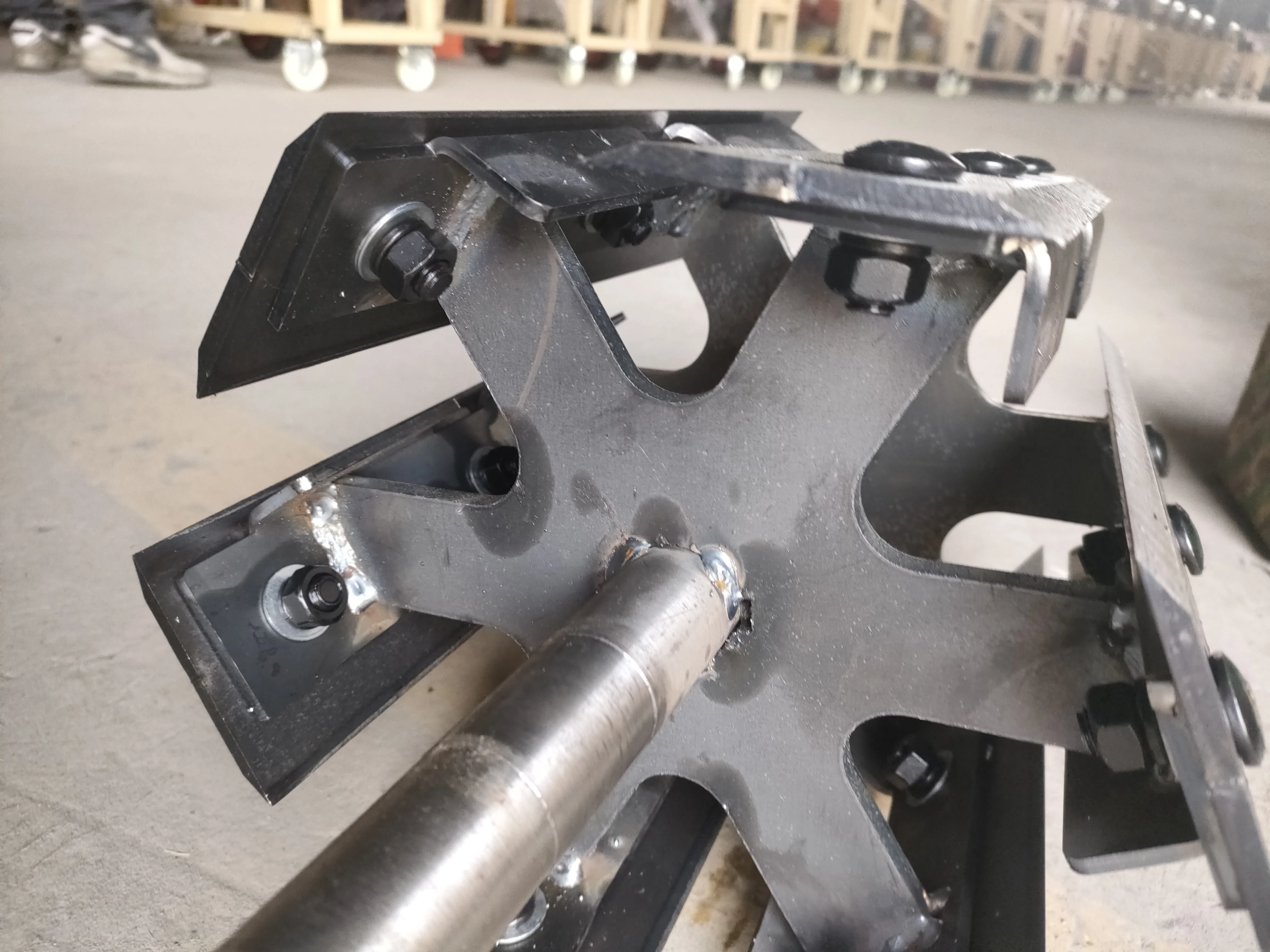 AIROW Weiwei 1-2.8t/h  Dry Corn Fodder Chaff Cuttermultifunctional hay Chopper for Sale  Livestock Guillotine Powder