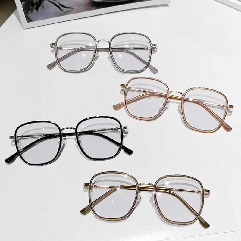 Photochromic Myopia Glasses for Women Men Large Frame Blue Light Blocking Eyewear Ultra Light Eye Protection Eyewear 0 To -4.0