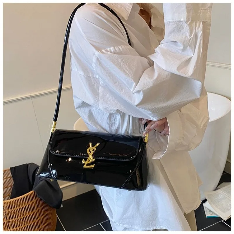 

Транспорт ваши товары в этой универсальной сумке для покупок, большой и практичный выбор для женщин, которые с функцией значения и моды.