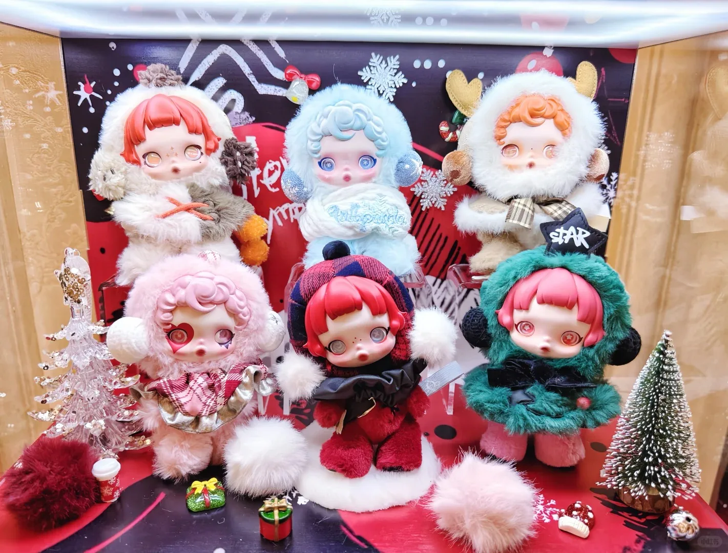 

Authentic POPMART SKULLPANDA SP Winter Melody Blind Box Vinyl Plush Pendant Lovely Girl Trendy Mystery Box Xmas Toy in Stock