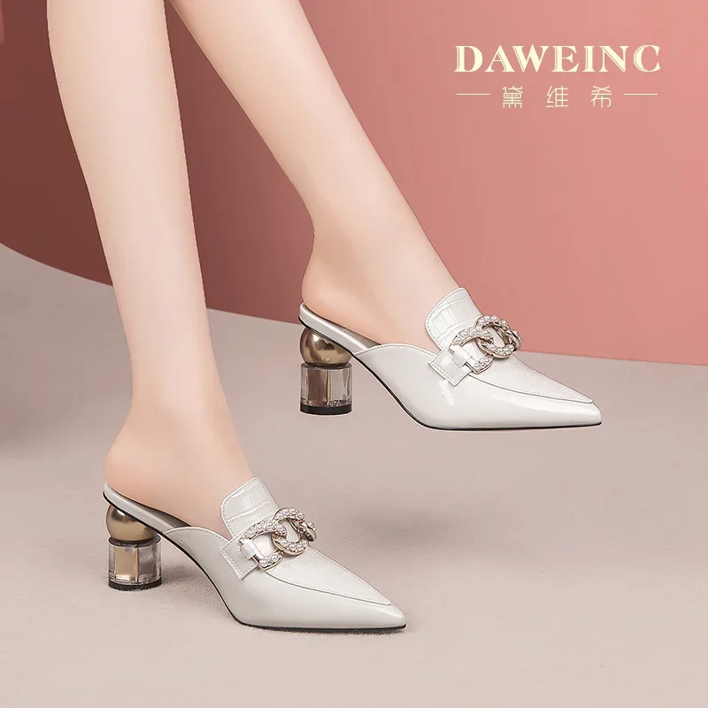 Baotou-zapatillas de tacón grueso para mujer, zapatos de cuero suave con punta puntiaguda, a la moda, para verano, 2022