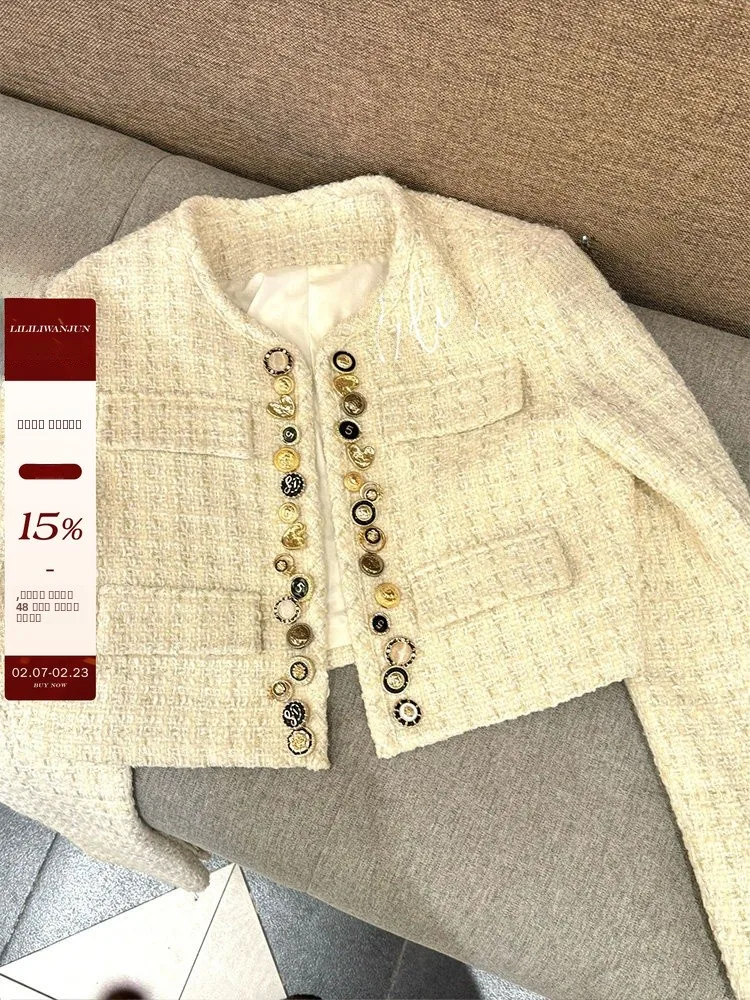 

Heavy-Embroidered Diamond Button ort Coat for Women in Camere Sle Autumn Winter New Arrival Ele Outerwear