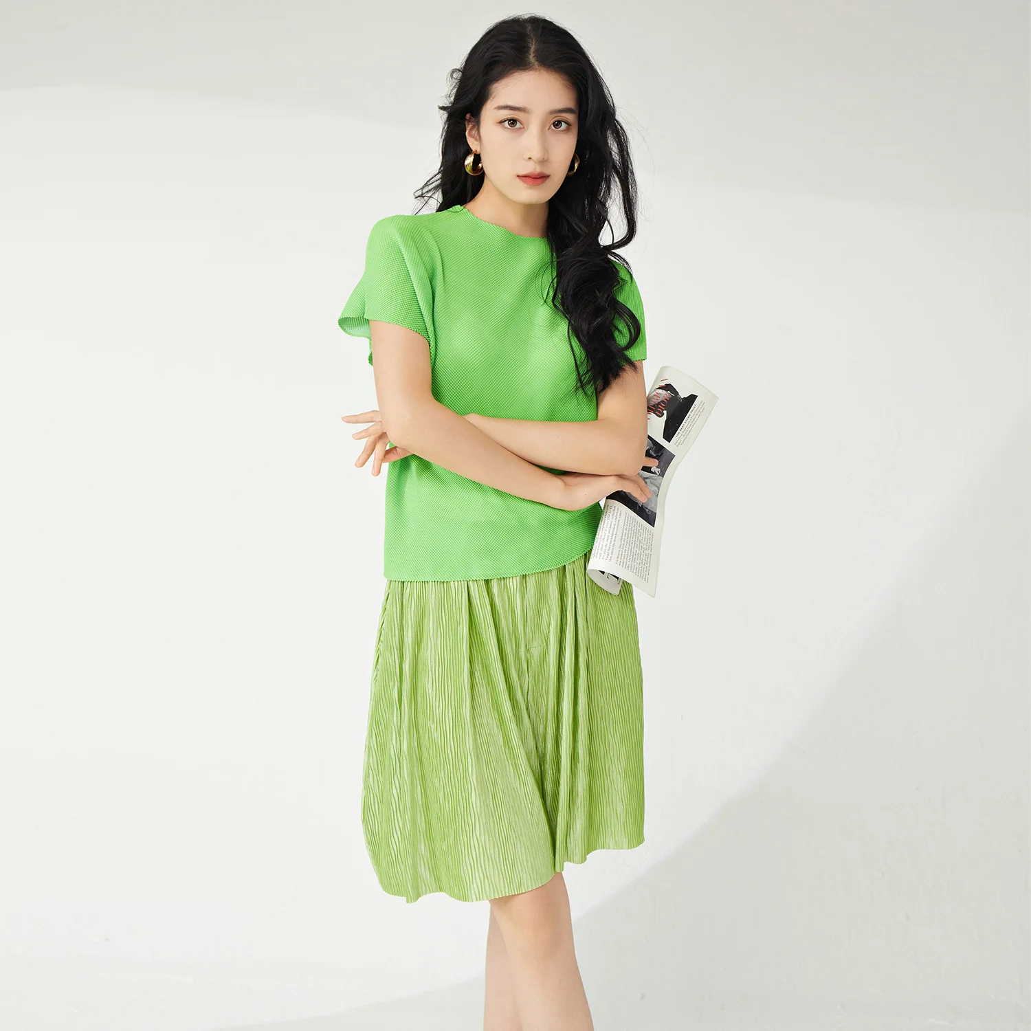 High Quality Women's Summer Casual Midi Pants Knee-Length Pleated Elastic Waist Stretch Loose Fit Fashionable Western Design