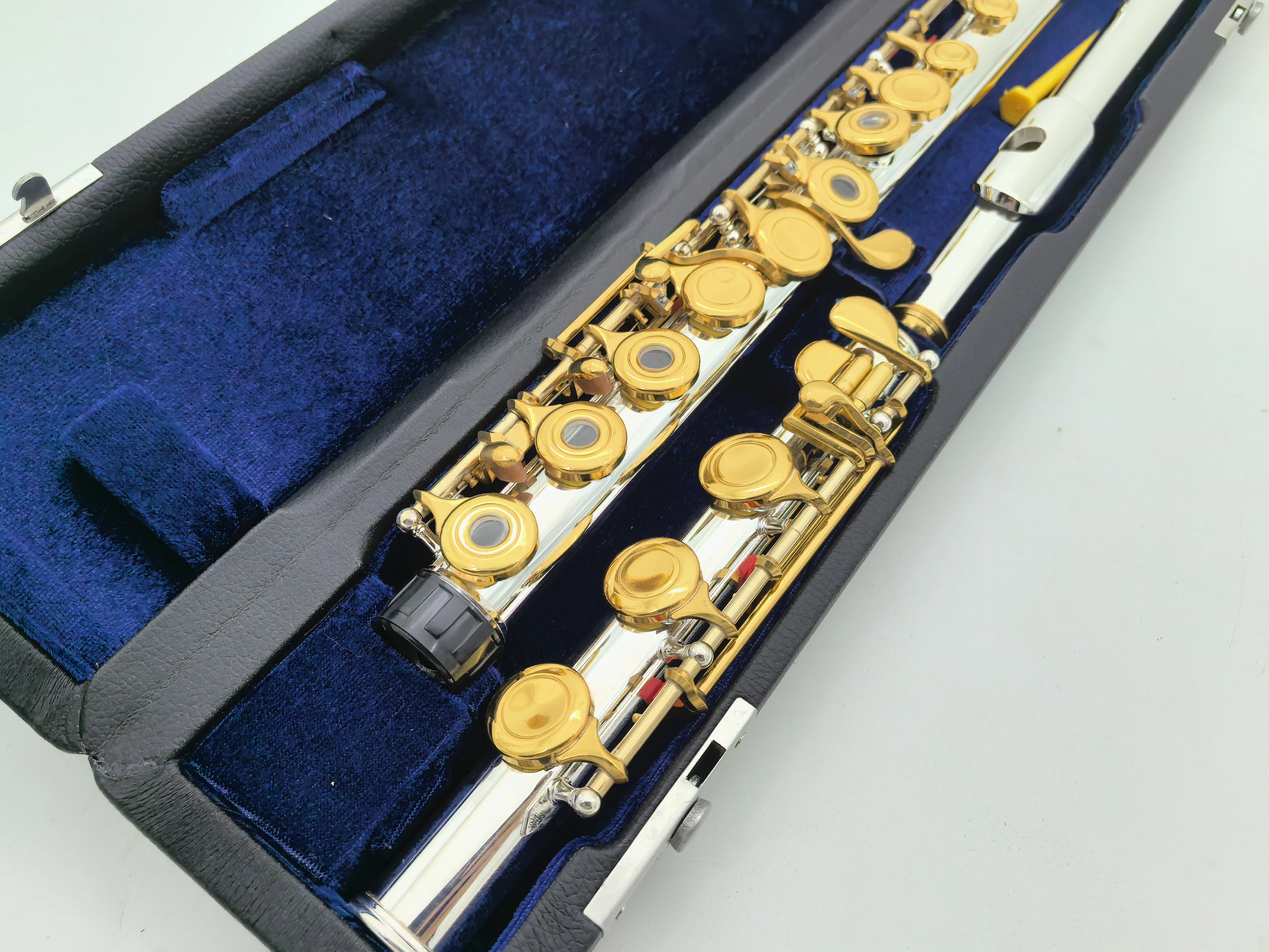 Real Pictures C Tune 17 Keys Open Holes Sliver Body Brass Keys Professional Woodwind Instruments With Case Free Shipping